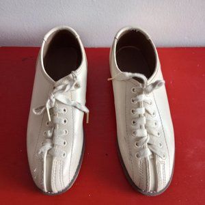 Vintage Women's Bowling Shoes Brunswick Size 5 Beige Cream Color